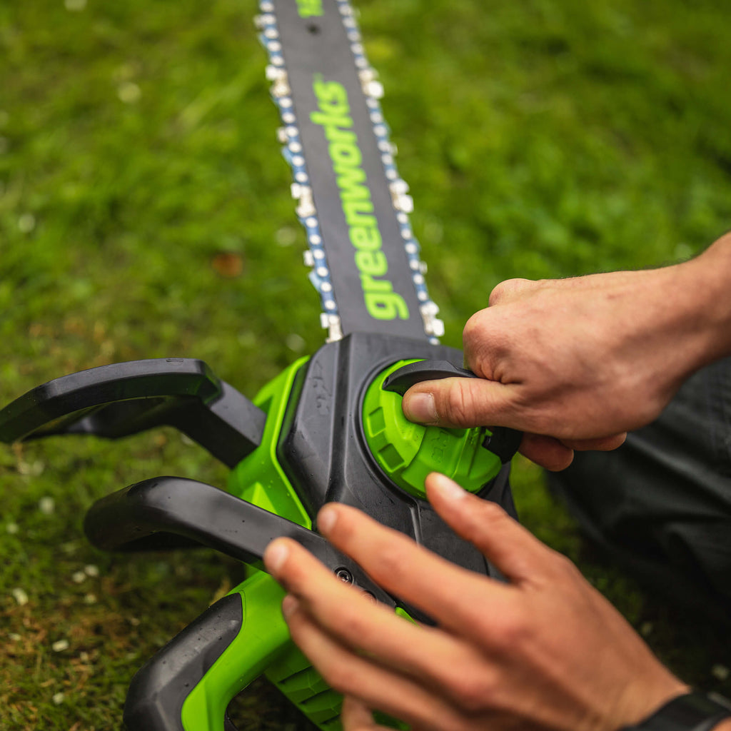 24V 30cm (12") Cordless Brushless Chainsaw