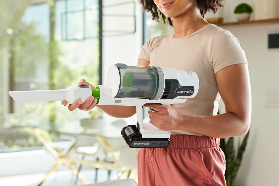 24V White Stick Vacuum with 5 Brush Accessories with 1 x 4Ah Battery &amp; Charging Station