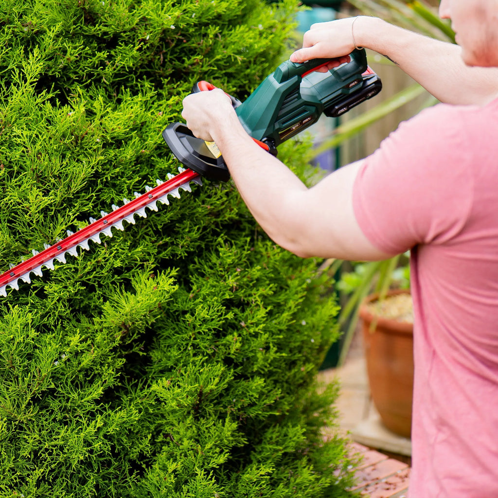 Webb 20V 50cm (20") Cordless Hedge Trimmer (Tool Only)