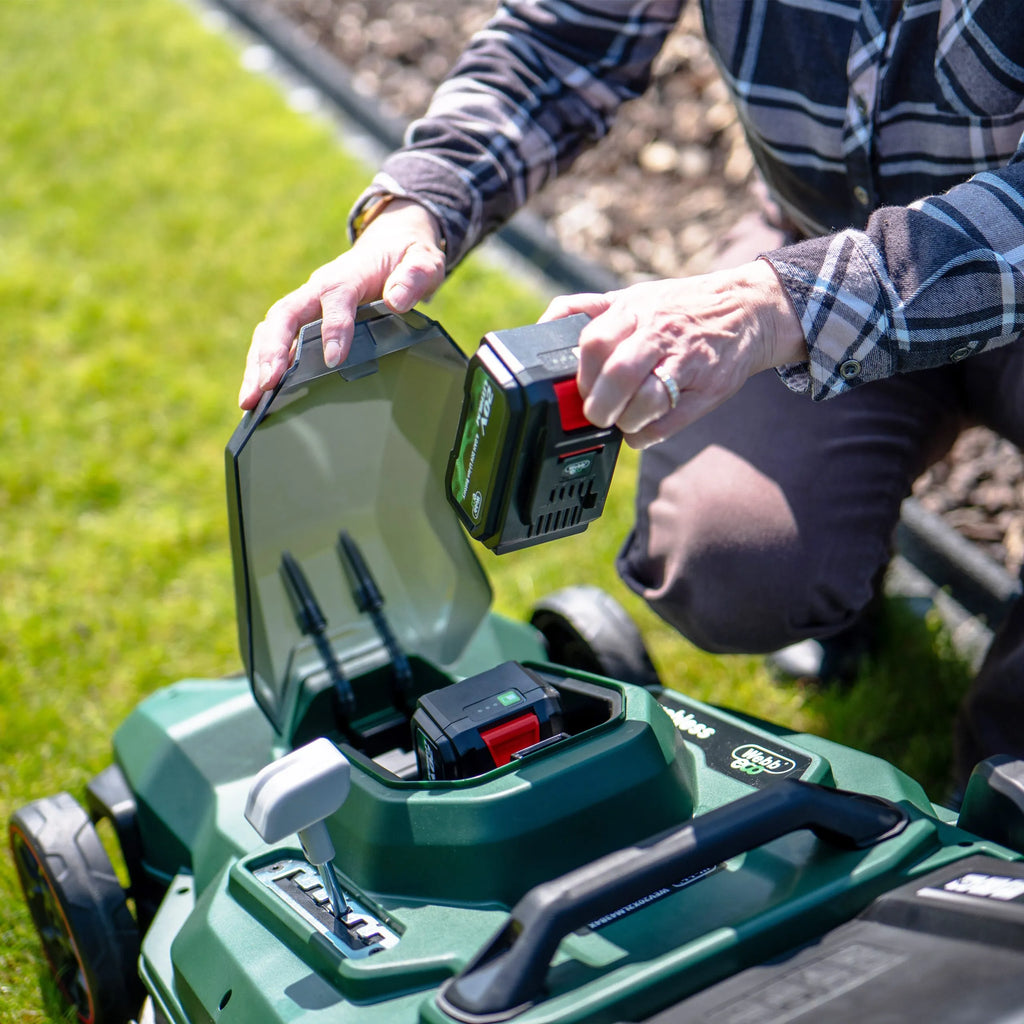 Webb 40V (2 x 20v) 43cm (17") Cordless Rotary Lawnmower (2 x 4AH Batteries & Charger)